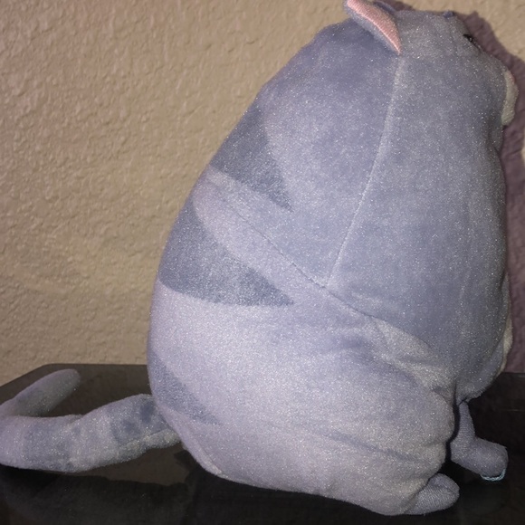 The secret life of PETS Chloe like new - Picture 3 of 6